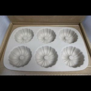 Vintage Pampered chef Mini Buntcake Stoneware